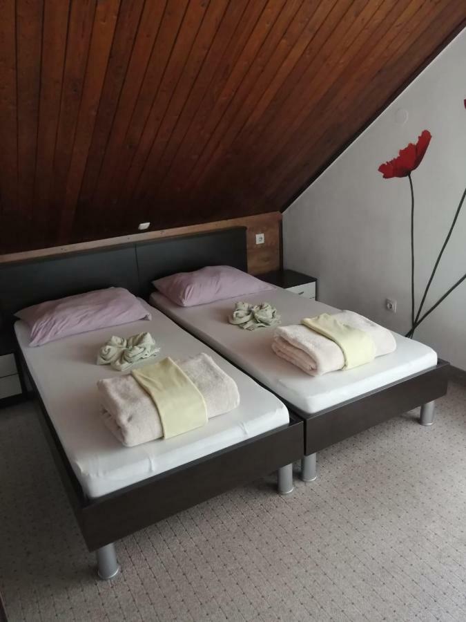 Rooms Du-Na Zagreb Bilik gambar